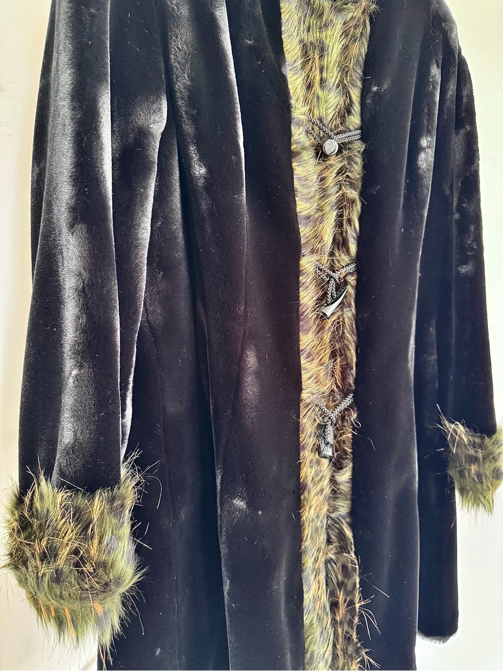 Vintage Black Faux Fur Hooded Toggle Coat Boho Penny Lane Y2K Whimsigoth - Picture 3 of 12